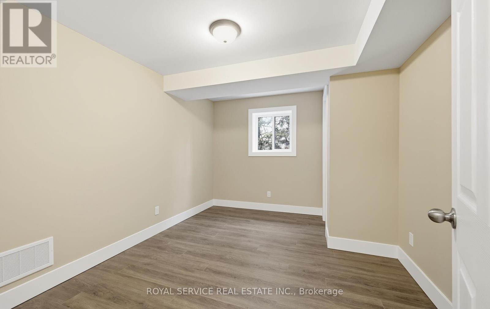 604 Fortye Drive, Peterborough (Otonabee Ward 1), Ontario  K9K 2H3 - Photo 33 - X12928310