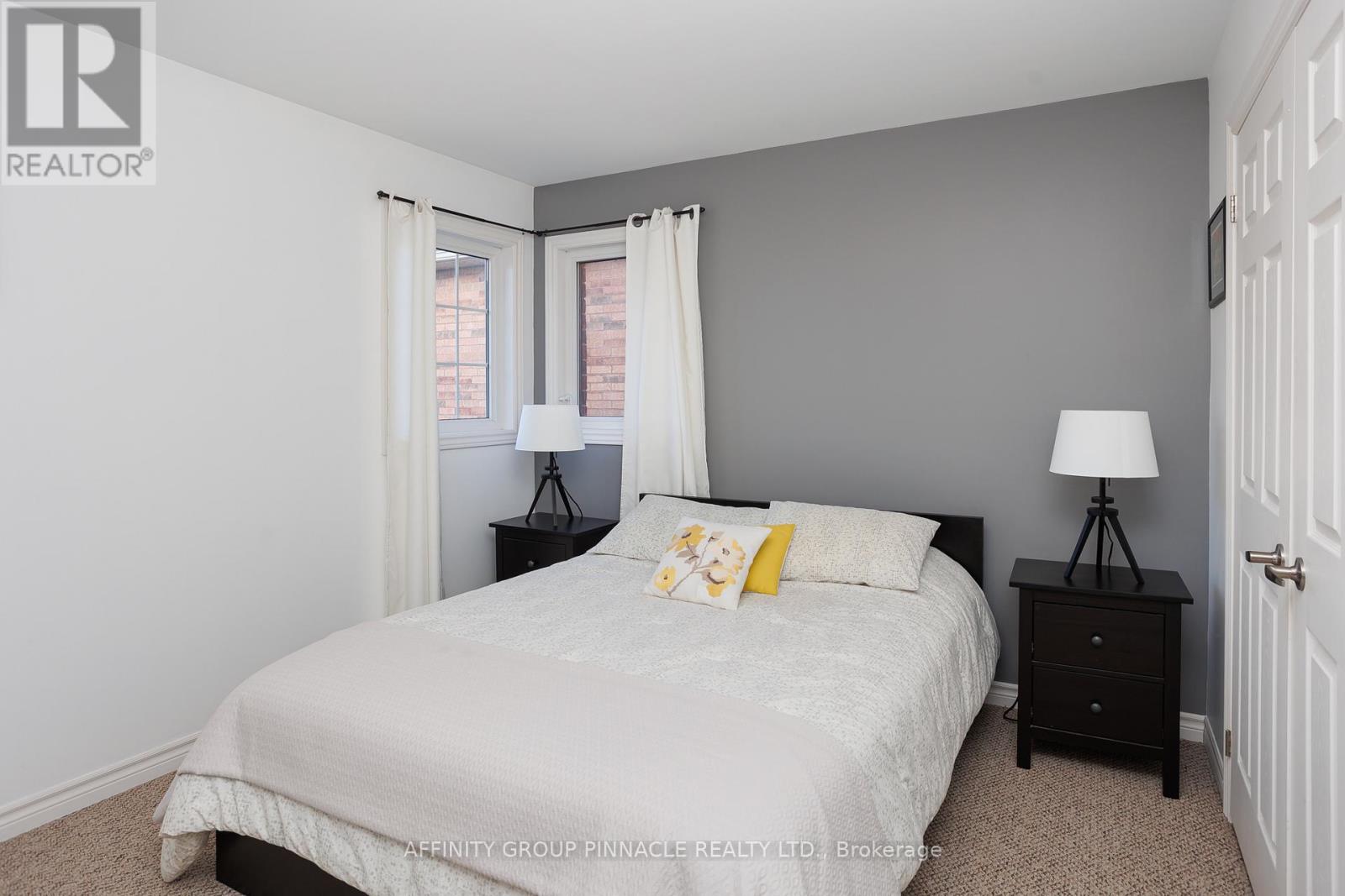 31 Ellis Crescent, Kawartha Lakes (Lindsay), Ontario  K9V 0A5 - Photo 33 - X12928320