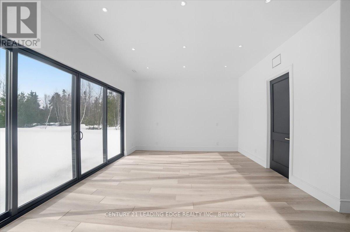 40 Bancroft Ridge Drive, Bancroft (Bancroft Ward), Ontario  K0L 1C0 - Photo 12 - X12928528