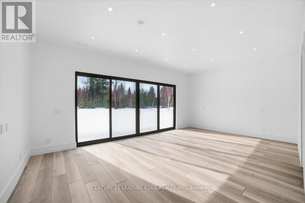 40 Bancroft Ridge Drive, Bancroft (Bancroft Ward), Ontario  K0L 1C0 - Photo 13 - X12928528