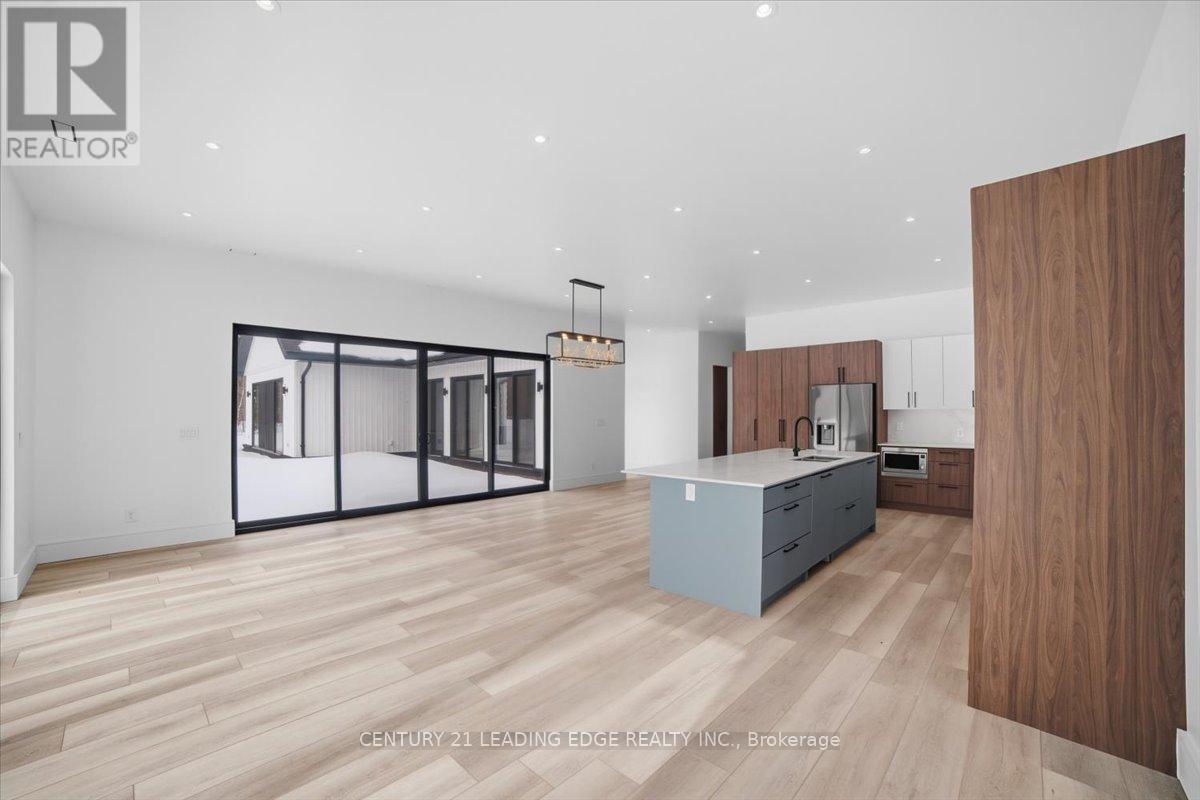 40 Bancroft Ridge Drive, Bancroft (Bancroft Ward), Ontario  K0L 1C0 - Photo 20 - X12928528