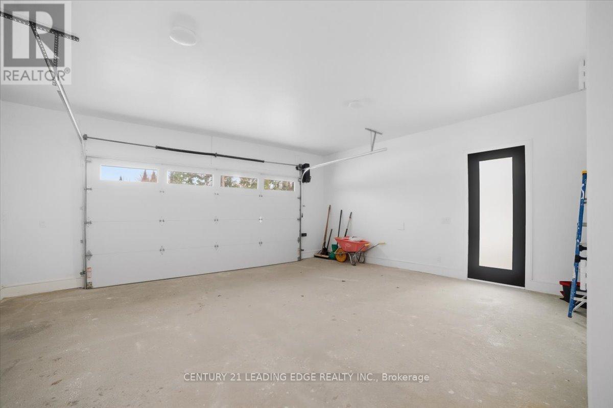 40 Bancroft Ridge Drive, Bancroft (Bancroft Ward), Ontario  K0L 1C0 - Photo 33 - X12928528