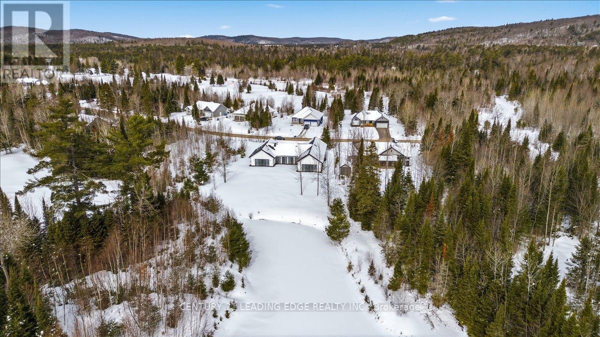 40 Bancroft Ridge Drive, Bancroft (Bancroft Ward), Ontario  K0L 1C0 - Photo 37 - X12928528