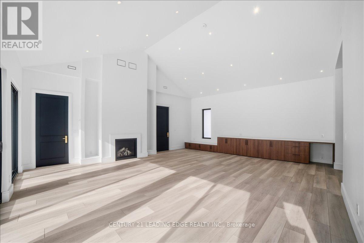 40 Bancroft Ridge Drive, Bancroft (Bancroft Ward), Ontario  K0L 1C0 - Photo 4 - X12928528