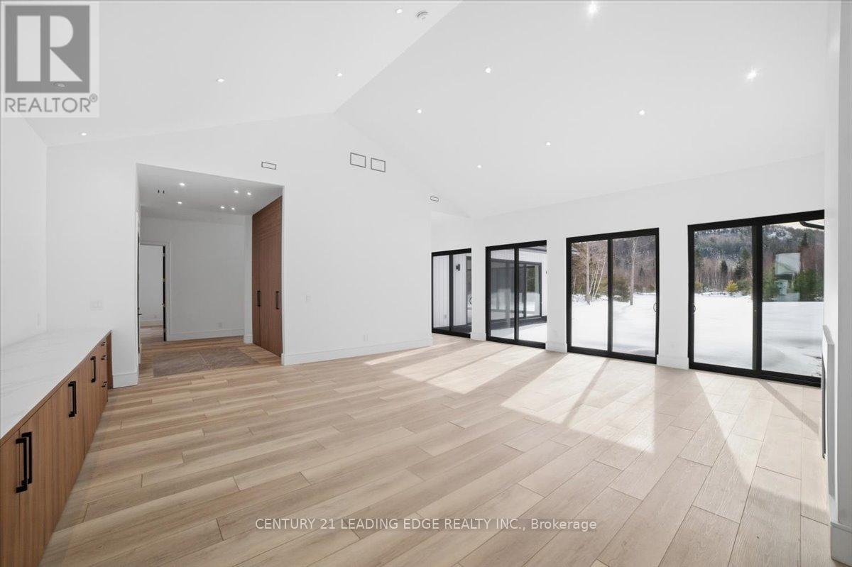 40 Bancroft Ridge Drive, Bancroft (Bancroft Ward), Ontario  K0L 1C0 - Photo 6 - X12928528