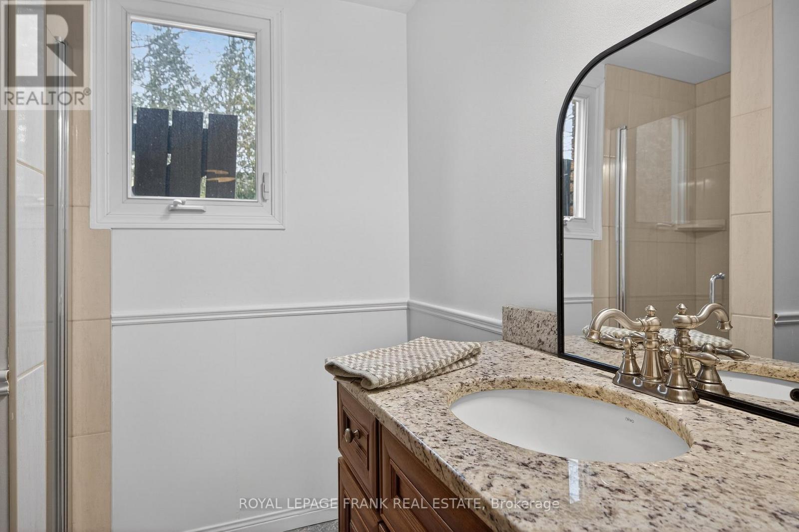 2260 Kawartha Hts Boulevard, Peterborough (Monaghan Ward 2), Ontario  K9K 1P4 - Photo 7 - X12928904