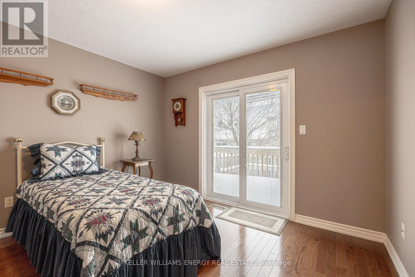 46 Beall Street, Kawartha Lakes (Lindsay), Ontario  K9V 6J6 - Photo 18 - X12928988