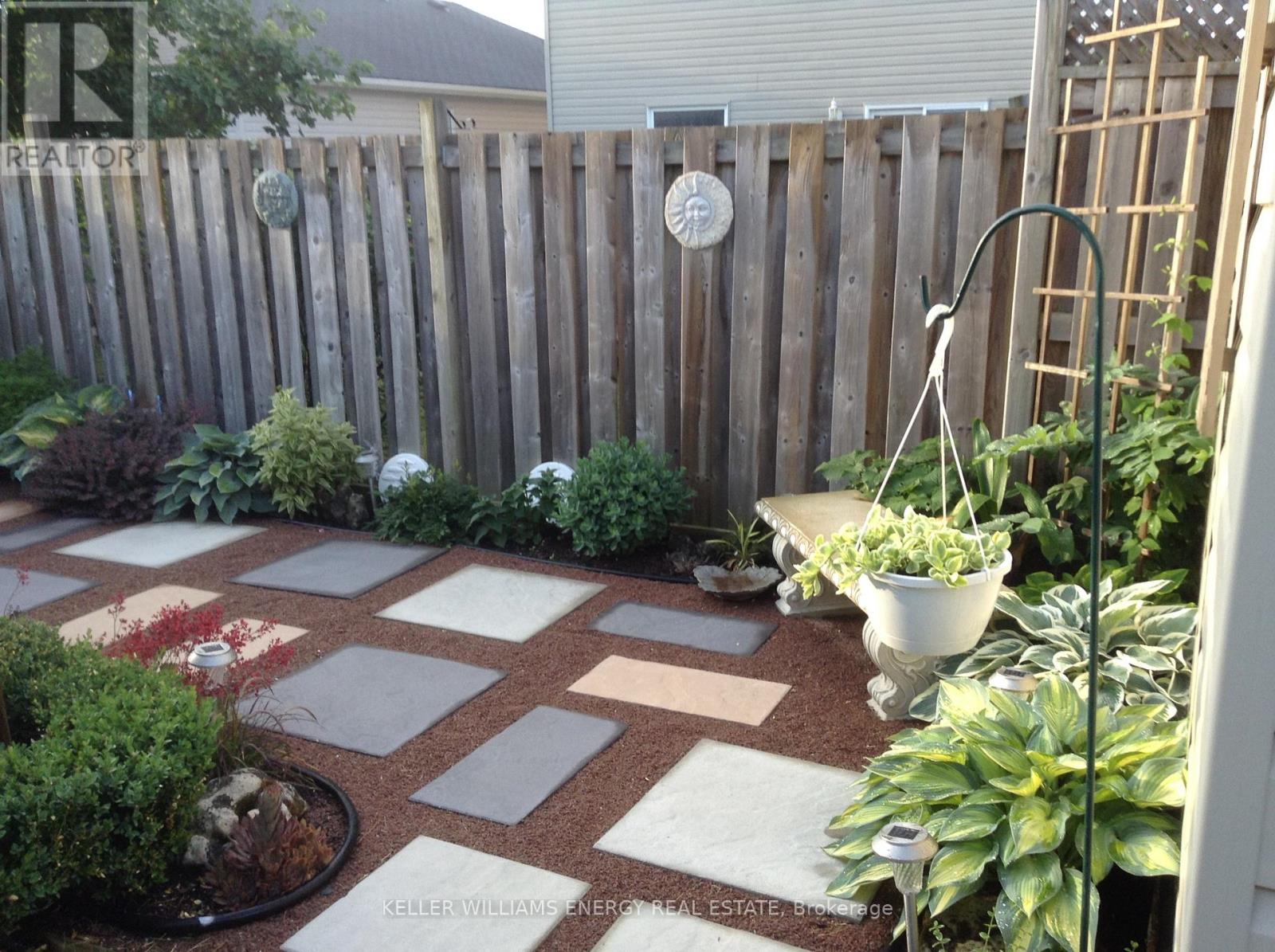 46 Beall Street, Kawartha Lakes (Lindsay), Ontario  K9V 6J6 - Photo 40 - X12928988