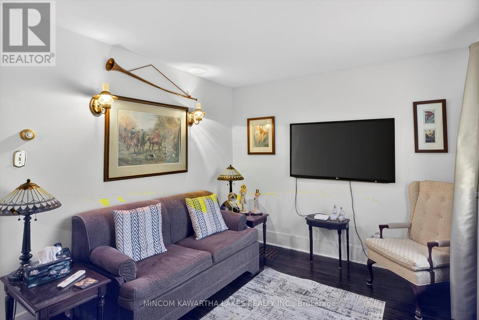 469 Edison Avenue, Peterborough (Otonabee Ward 1), Ontario  K9J 4G4 - Photo 15 - X12929626