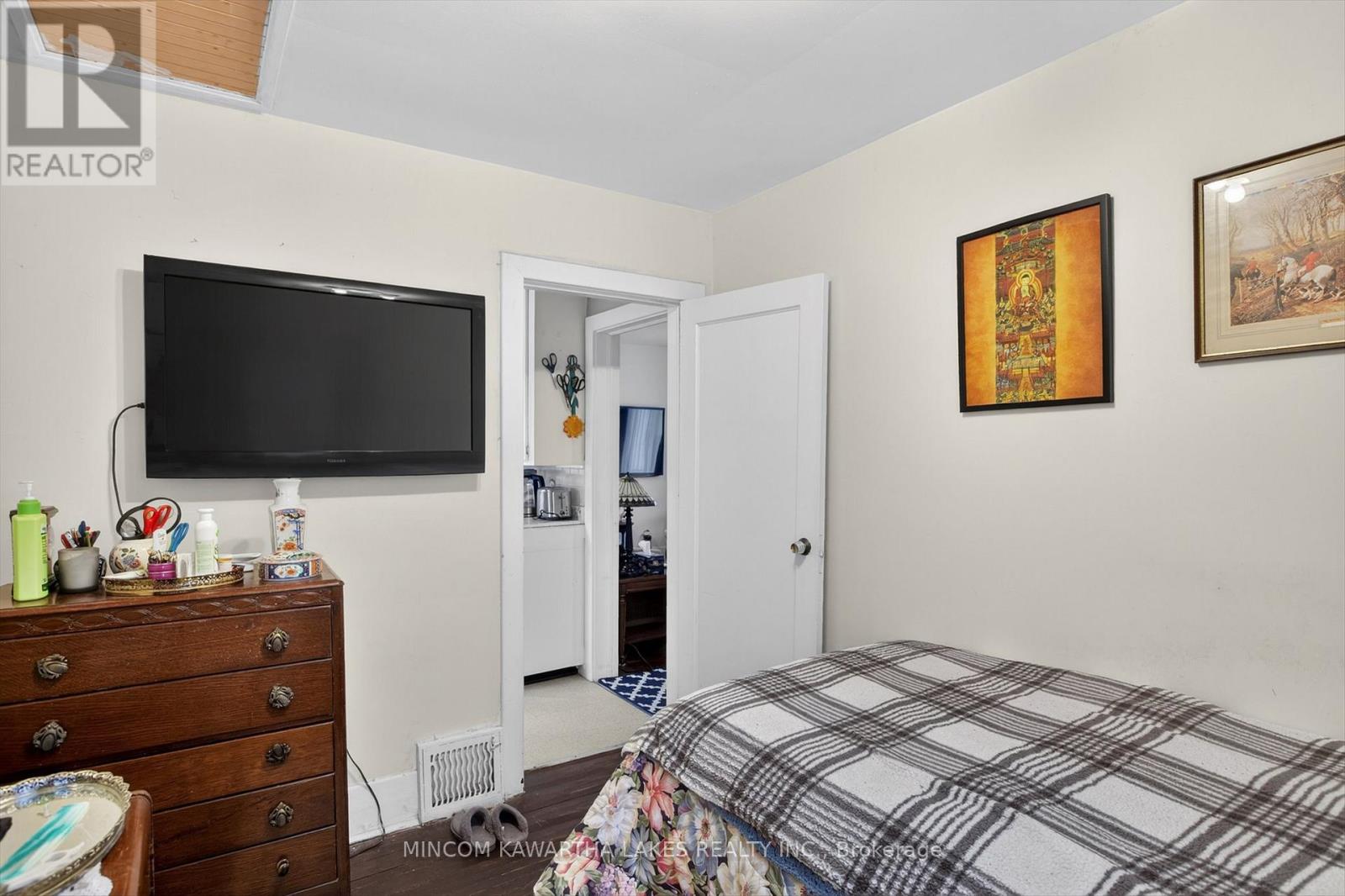 469 Edison Avenue, Peterborough (Otonabee Ward 1), Ontario  K9J 4G4 - Photo 21 - X12929626