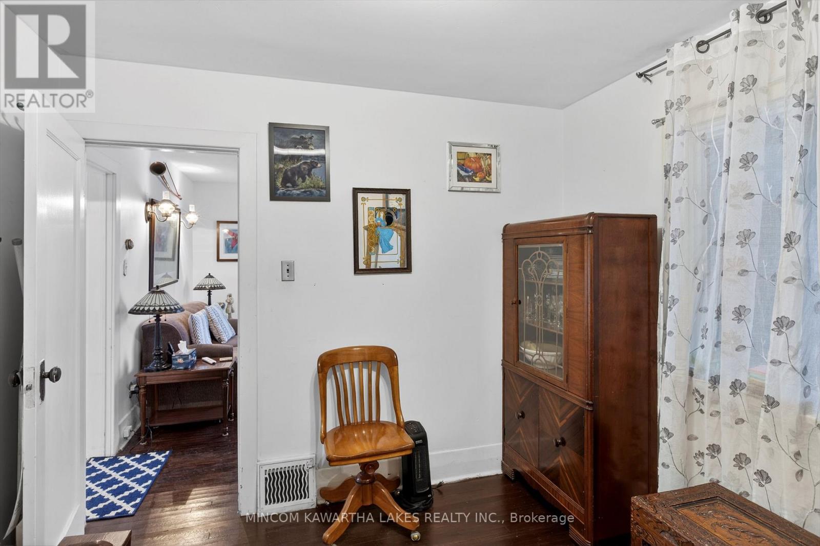 469 Edison Avenue, Peterborough (Otonabee Ward 1), Ontario  K9J 4G4 - Photo 24 - X12929626