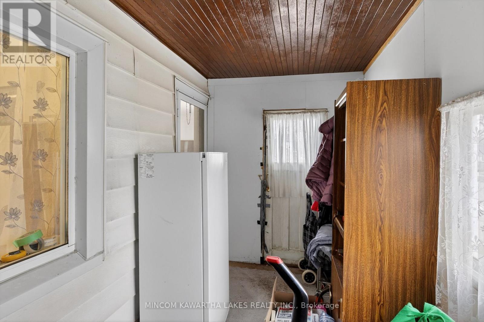 469 Edison Avenue, Peterborough (Otonabee Ward 1), Ontario  K9J 4G4 - Photo 25 - X12929626