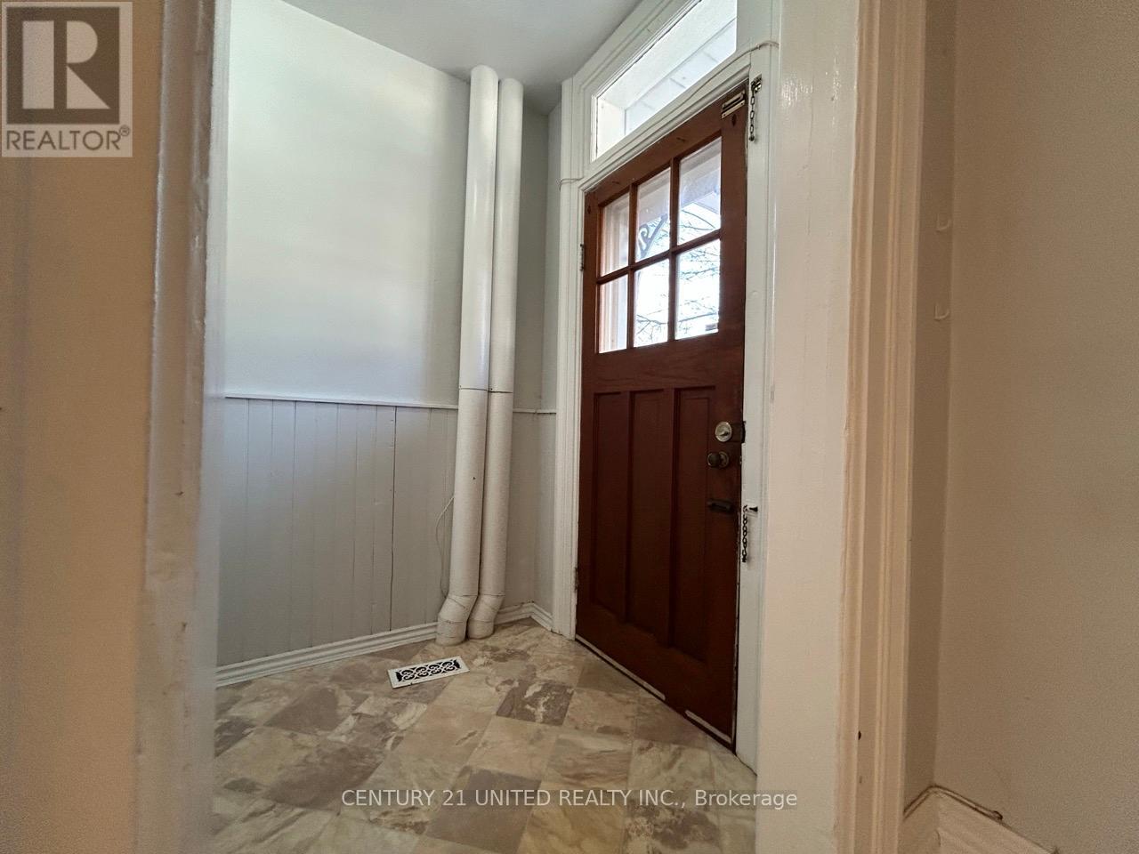 862 George Street N, Peterborough (Northcrest Ward 5), Ontario  K9H 3T7 - Photo 4 - X12929942