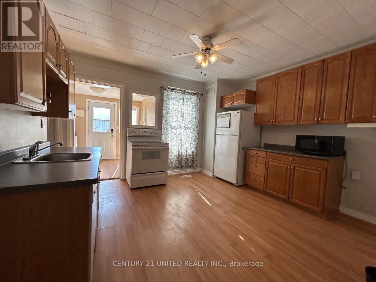 862 George Street N, Peterborough (Northcrest Ward 5), Ontario  K9H 3T7 - Photo 9 - X12929942