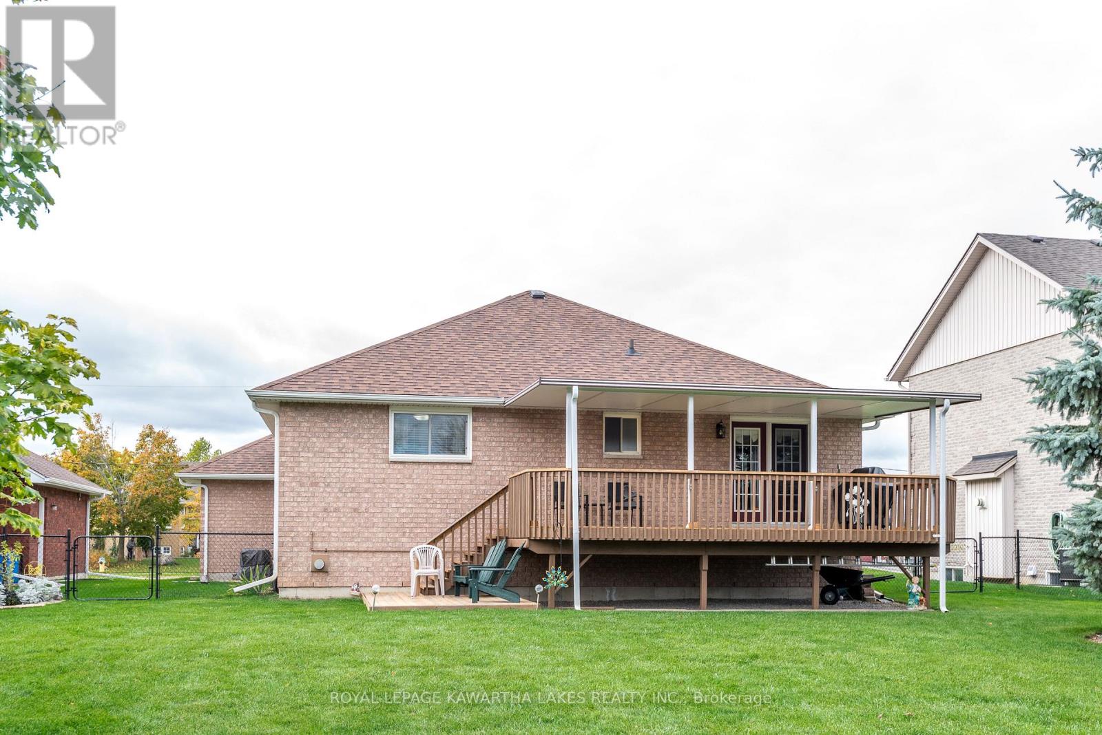 29 Midland Drive, Kawartha Lakes (Lindsay), Ontario  K9V 6B9 - Photo 11 - X12931634