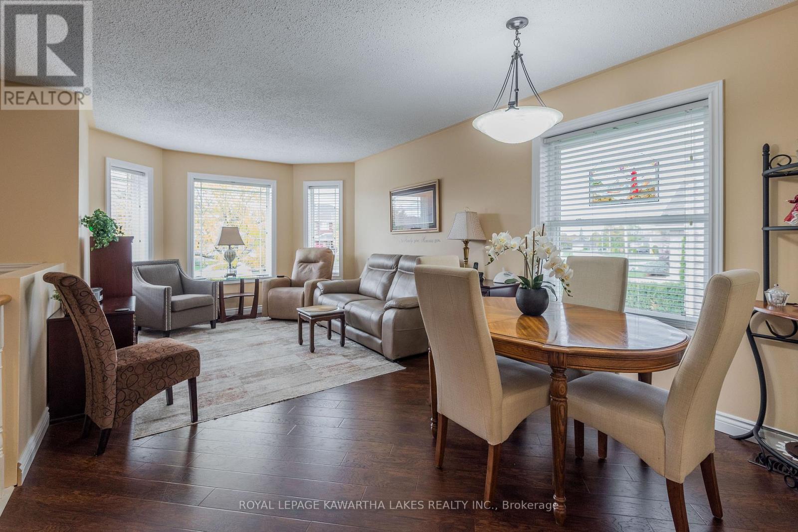 29 Midland Drive, Kawartha Lakes (Lindsay), Ontario  K9V 6B9 - Photo 14 - X12931634