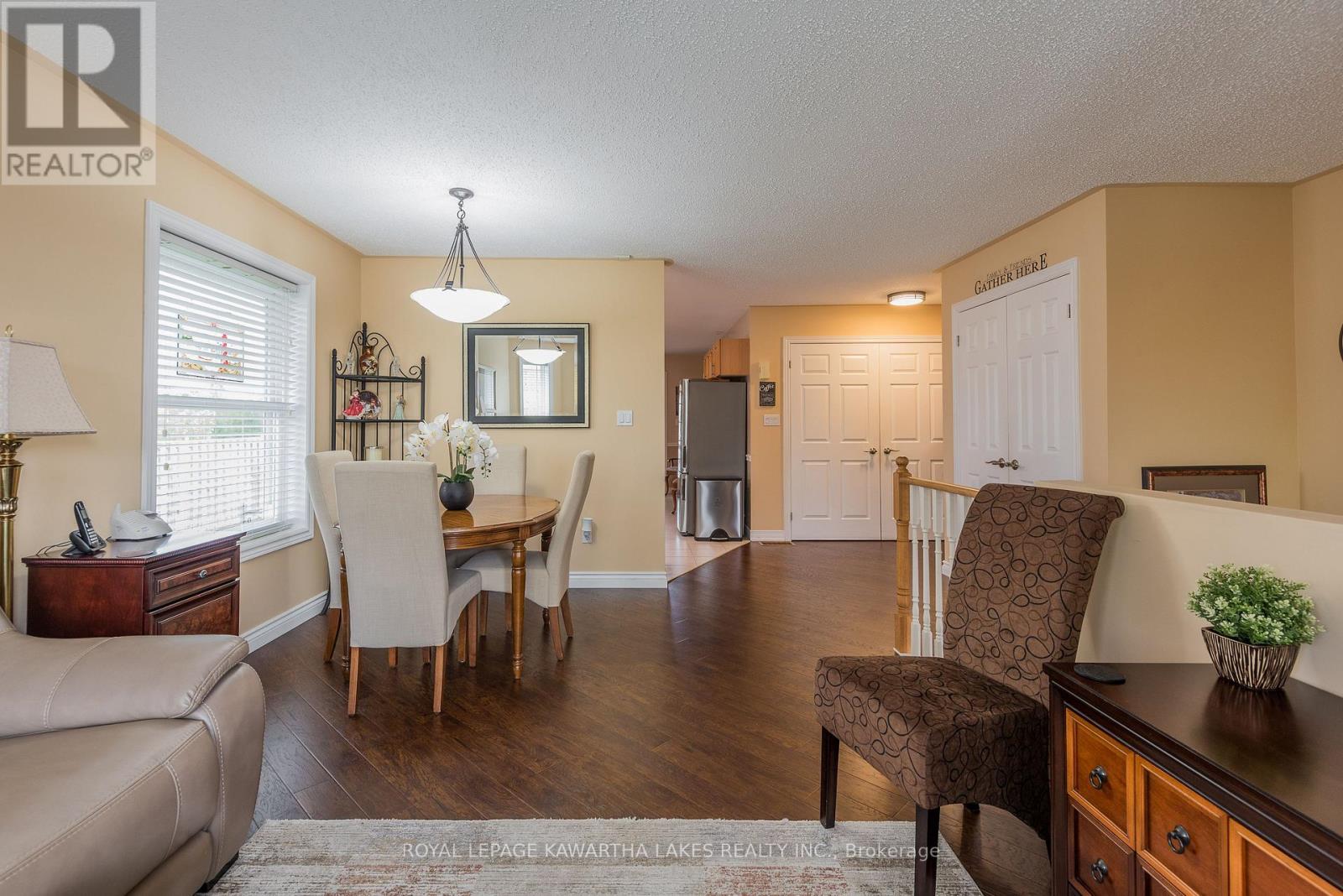 29 Midland Drive, Kawartha Lakes (Lindsay), Ontario  K9V 6B9 - Photo 15 - X12931634