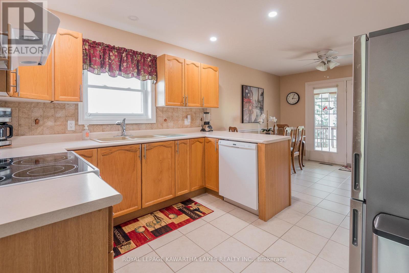 29 Midland Drive, Kawartha Lakes (Lindsay), Ontario  K9V 6B9 - Photo 16 - X12931634