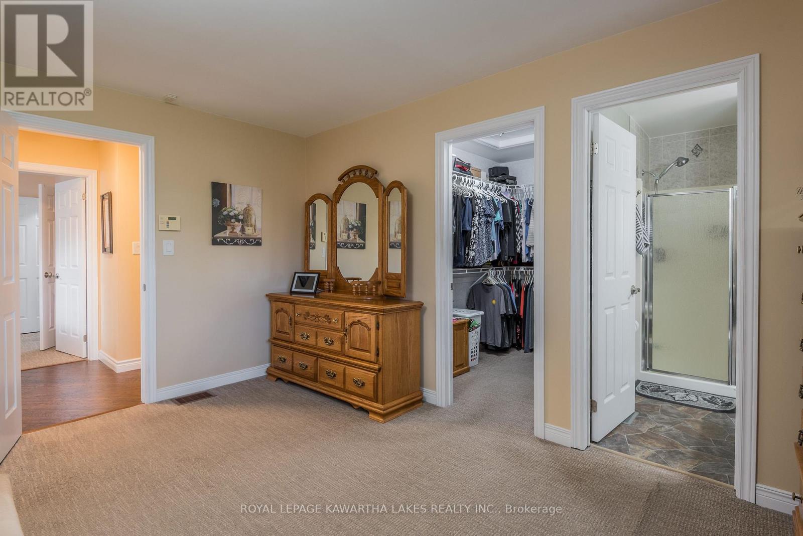 29 Midland Drive, Kawartha Lakes (Lindsay), Ontario  K9V 6B9 - Photo 20 - X12931634