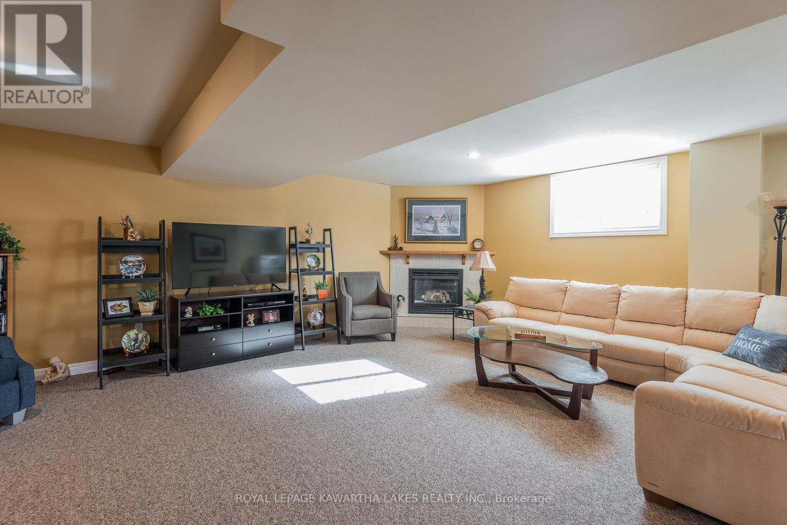 29 Midland Drive, Kawartha Lakes (Lindsay), Ontario  K9V 6B9 - Photo 28 - X12931634