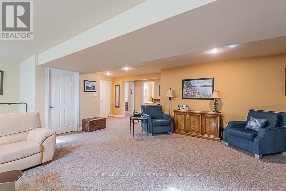 29 Midland Drive, Kawartha Lakes (Lindsay), Ontario  K9V 6B9 - Photo 29 - X12931634