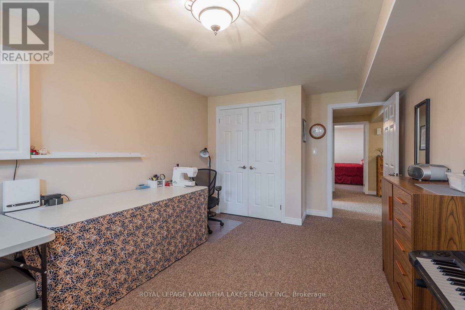 29 Midland Drive, Kawartha Lakes (Lindsay), Ontario  K9V 6B9 - Photo 34 - X12931634