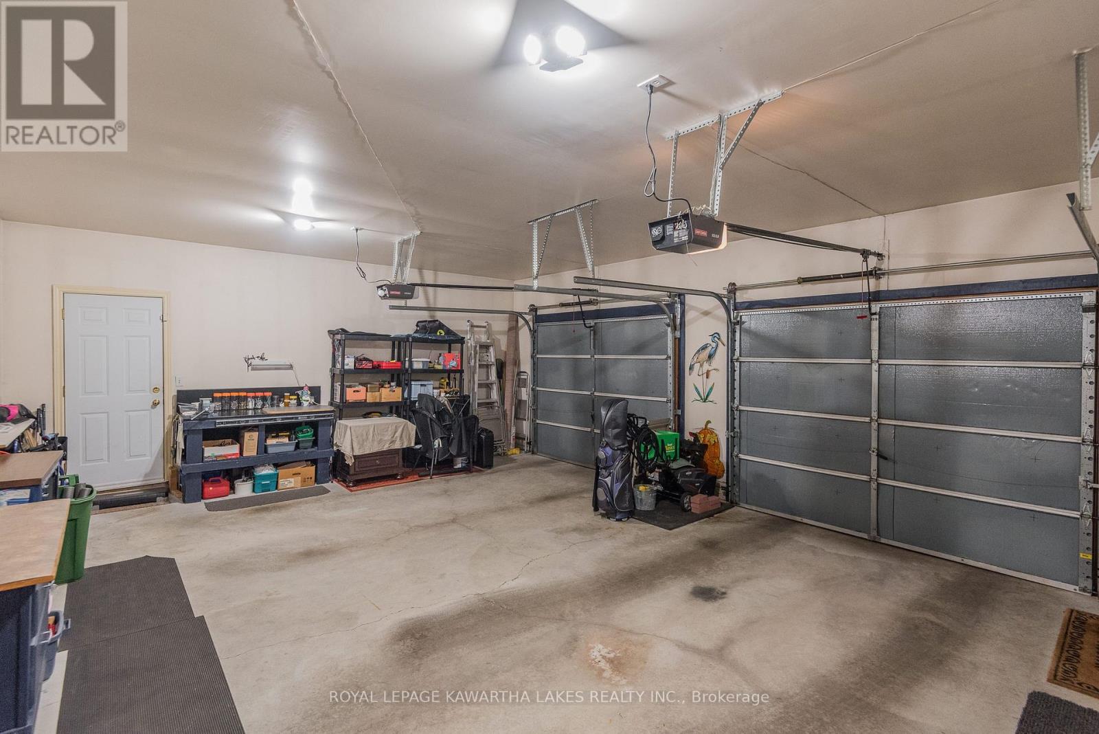 29 Midland Drive, Kawartha Lakes (Lindsay), Ontario  K9V 6B9 - Photo 38 - X12931634