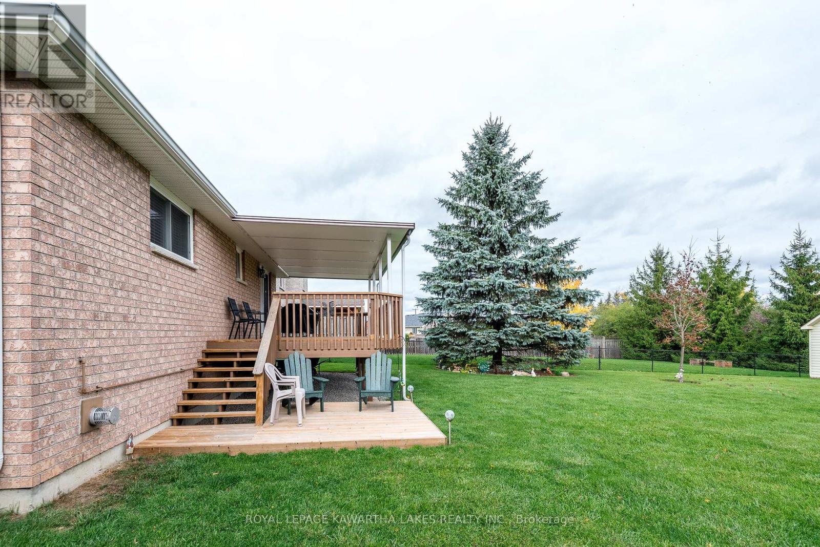 29 Midland Drive, Kawartha Lakes (Lindsay), Ontario  K9V 6B9 - Photo 7 - X12931634