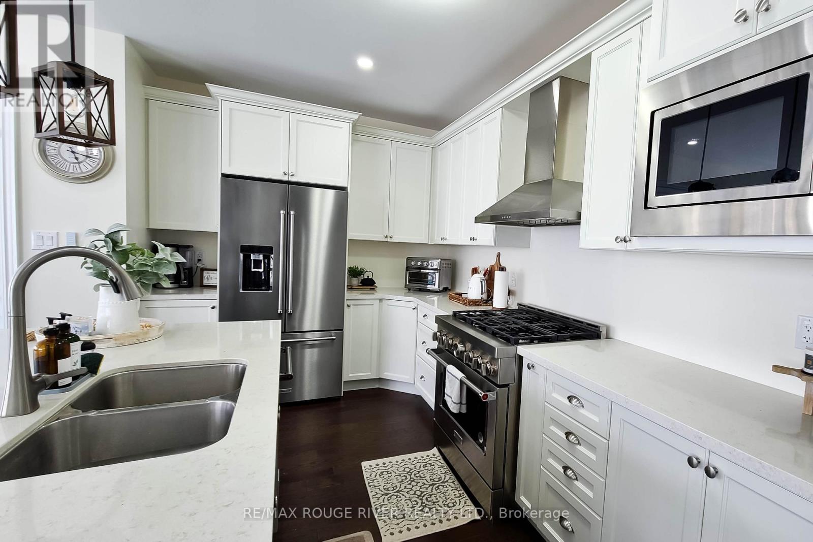 54 Highlands Boulevard, Cavan Monaghan (Cavan Twp), Ontario  L0A 1G0 - Photo 9 - X12931952