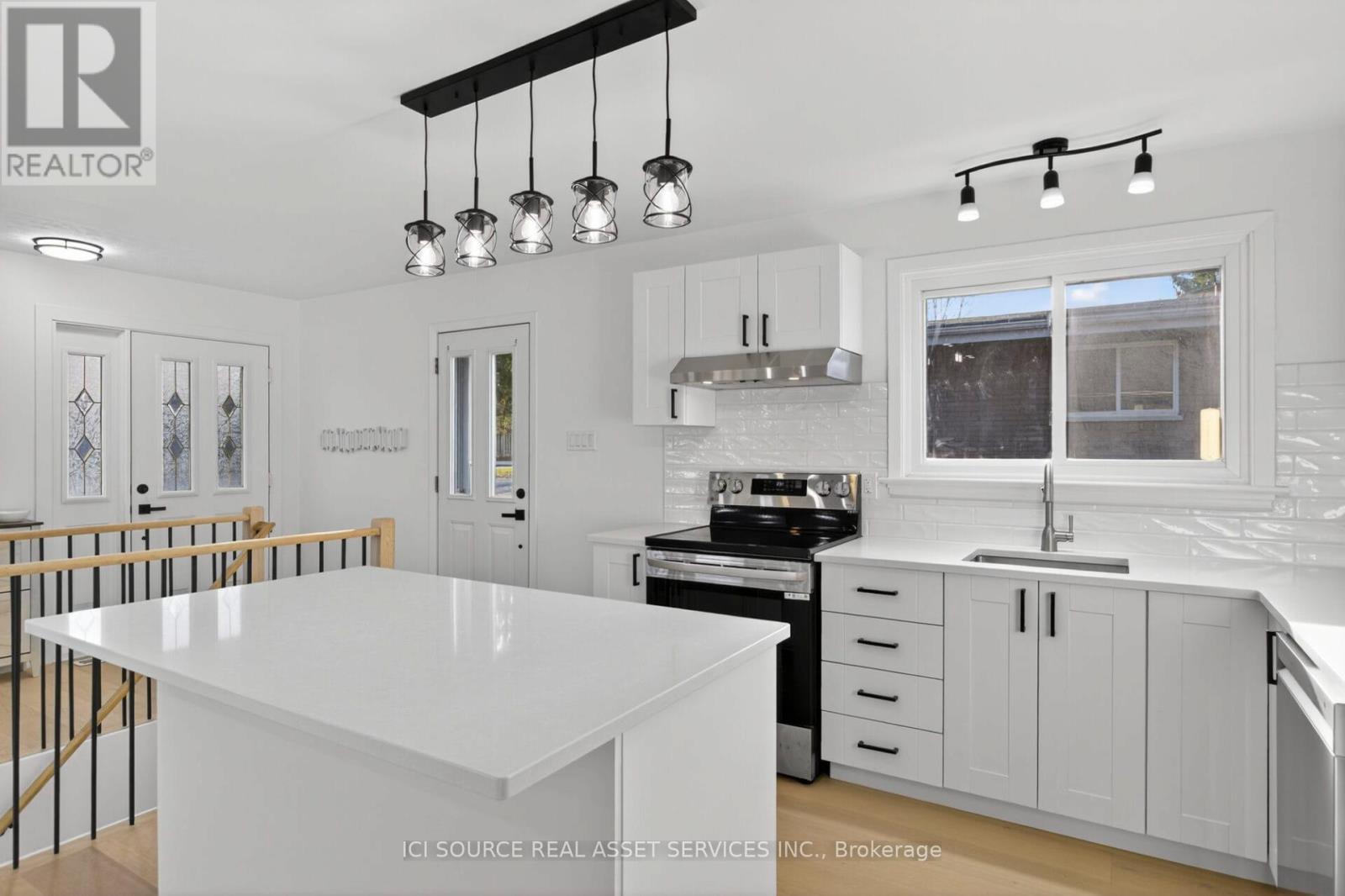 1092 Glendale Drive, Peterborough (Northcrest Ward 5), Ontario  K9H 6M4 - Photo 11 - X12931964