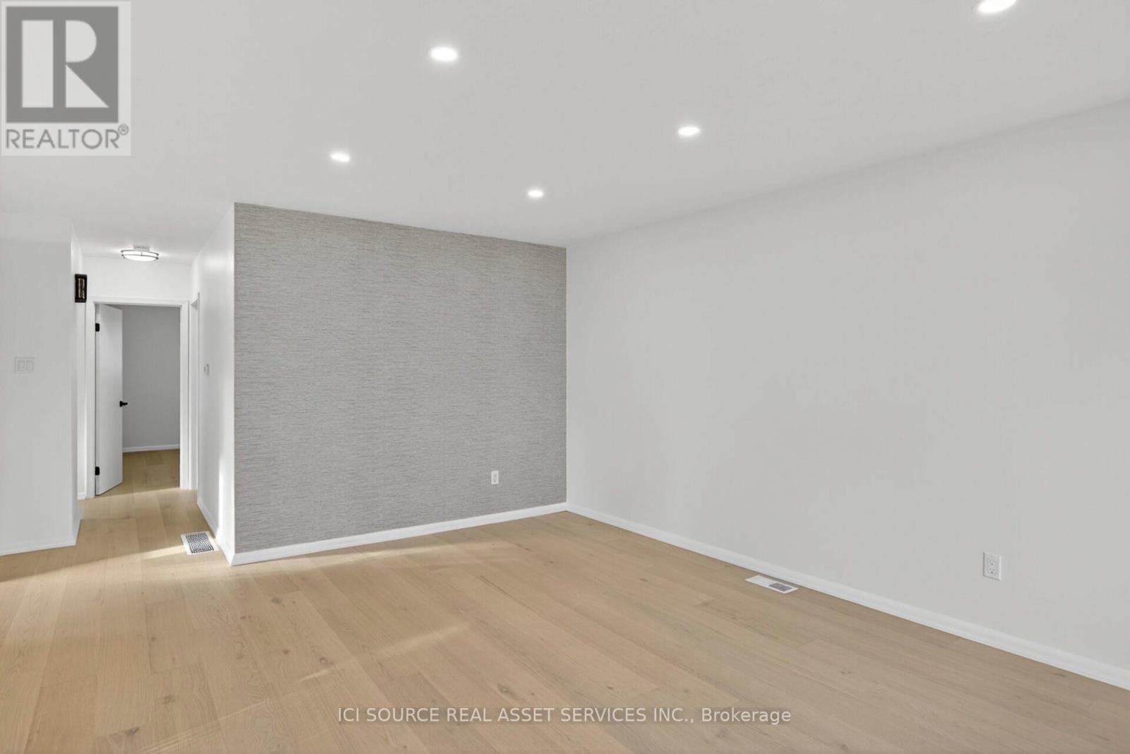 1092 Glendale Drive, Peterborough (Northcrest Ward 5), Ontario  K9H 6M4 - Photo 8 - X12931964