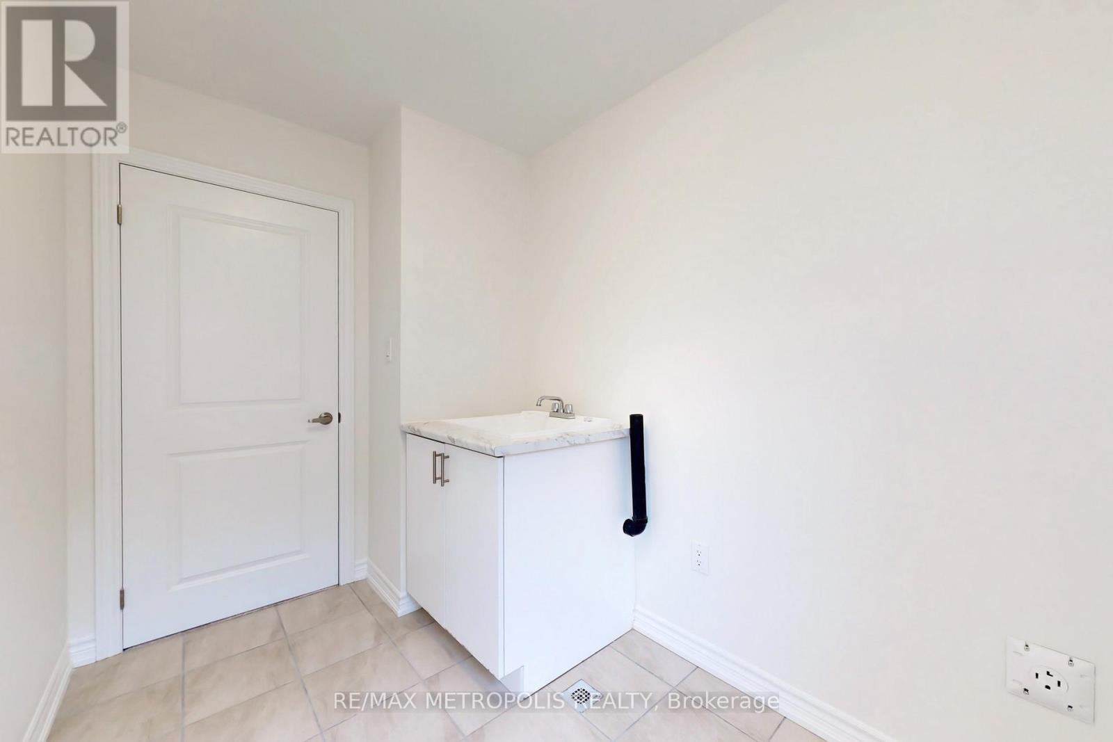 285 Flavelle Way, Peterborough (Monaghan Ward 2), Ontario  K9K 0J2 - Photo 44 - X12932254