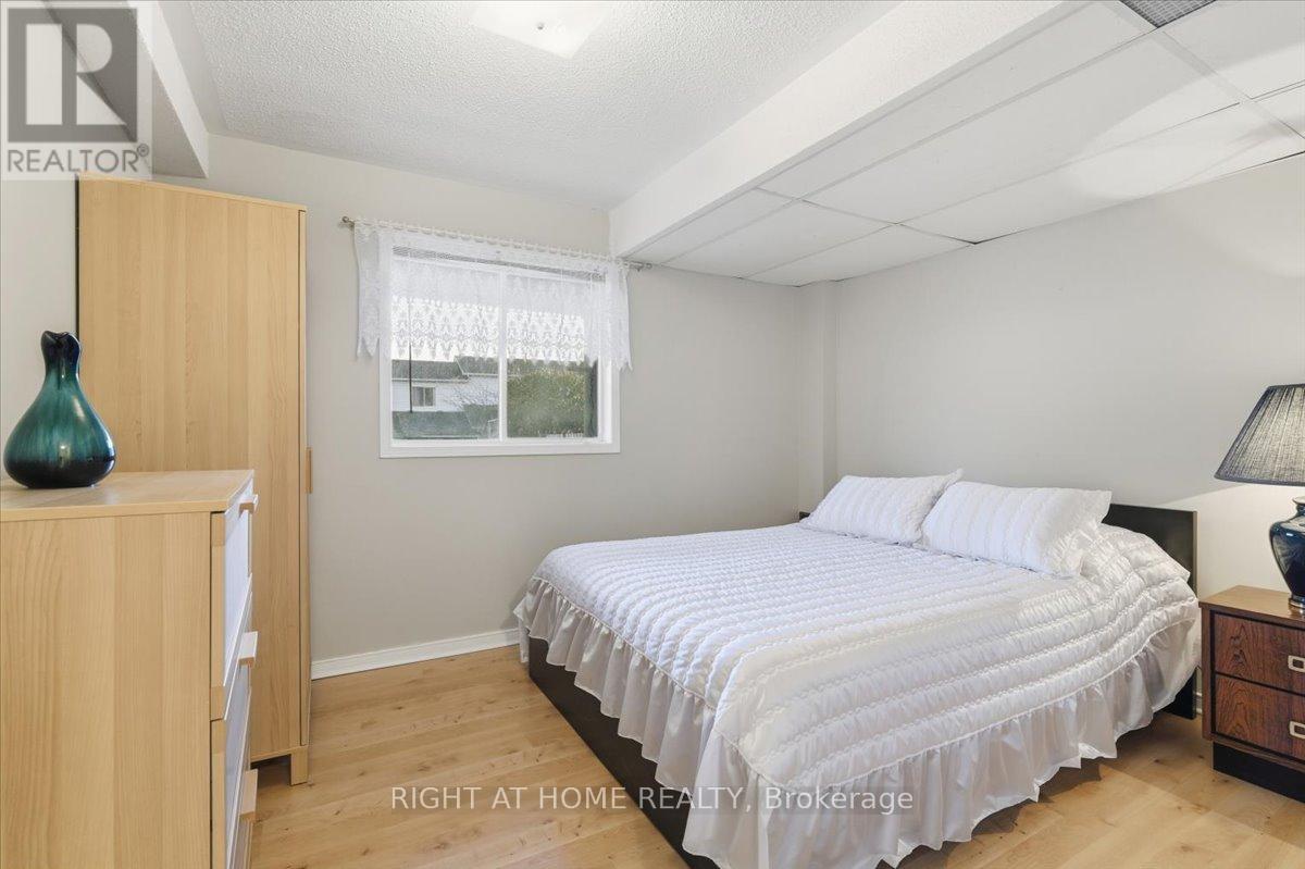 1349 Eagle Crescent, Peterborough (Monaghan Ward 2), Ontario  K9K 2K7 - Photo 14 - X12933806