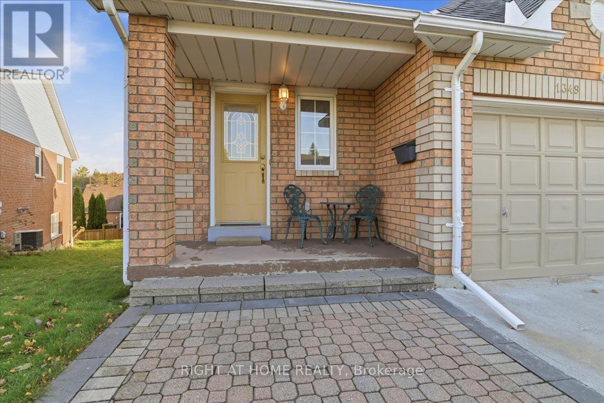 1349 Eagle Crescent, Peterborough (Monaghan Ward 2), Ontario  K9K 2K7 - Photo 2 - X12933806