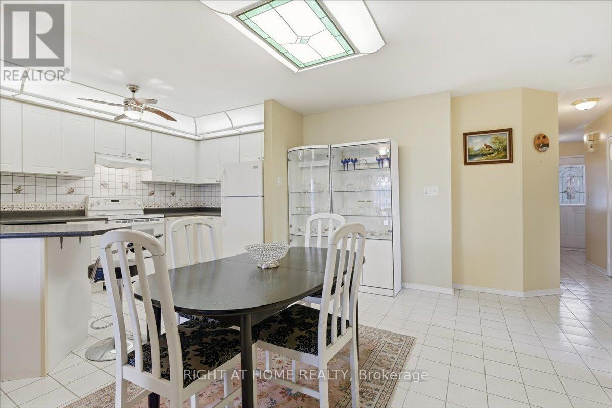 1349 Eagle Crescent, Peterborough (Monaghan Ward 2), Ontario  K9K 2K7 - Photo 5 - X12933806