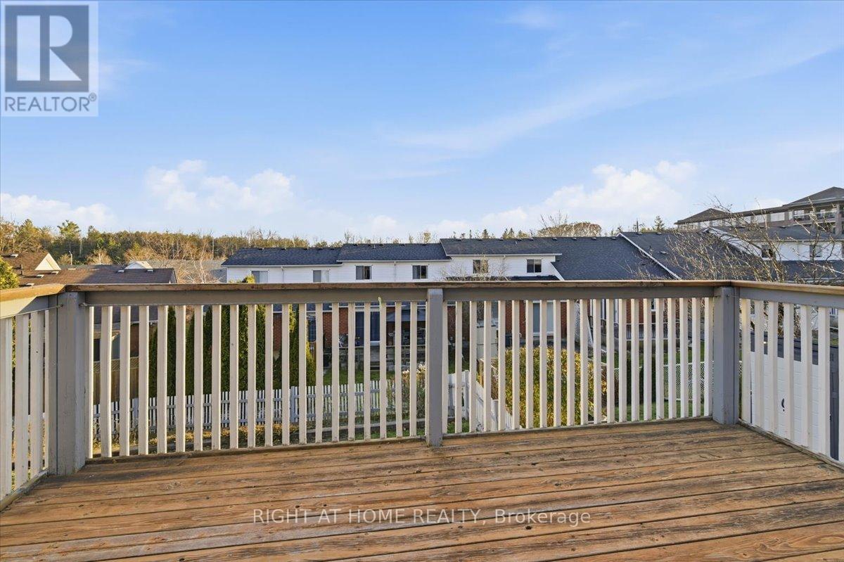 1349 Eagle Crescent, Peterborough (Monaghan Ward 2), Ontario  K9K 2K7 - Photo 8 - X12933806