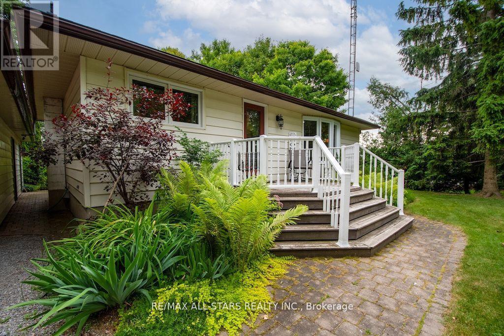 690 Post Road, Kawartha Lakes (Ops), Ontario  K0L 2X0 - Photo 4 - X12933976