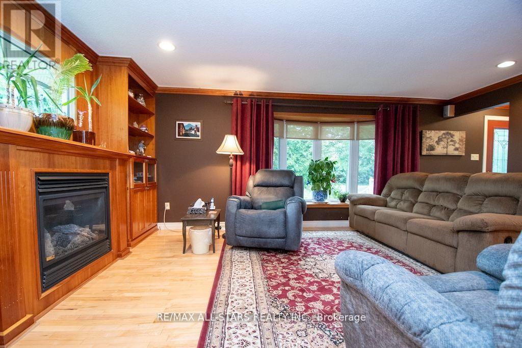 690 Post Road, Kawartha Lakes (Ops), Ontario  K0L 2X0 - Photo 8 - X12933976