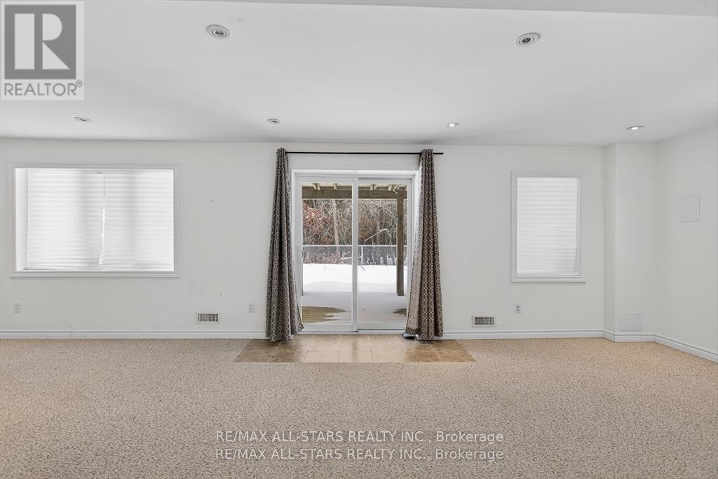 50 Cook Street, Kawartha Lakes (Lindsay), Ontario  K9V 0C6 - Photo 38 - X12934174