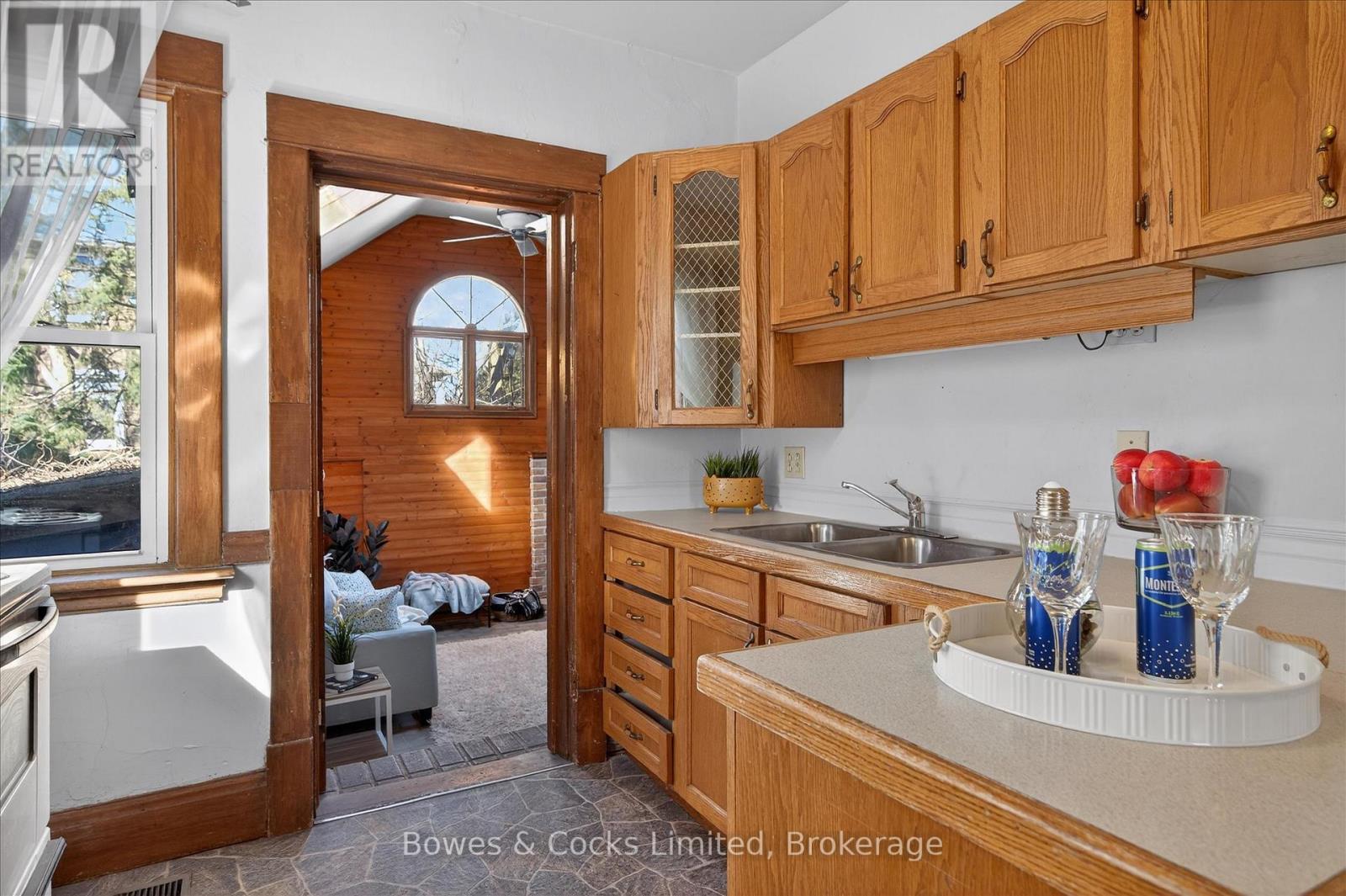 633 Downie Street, Peterborough (Town Ward 3), Ontario  K9H 4K2 - Photo 21 - X12934294