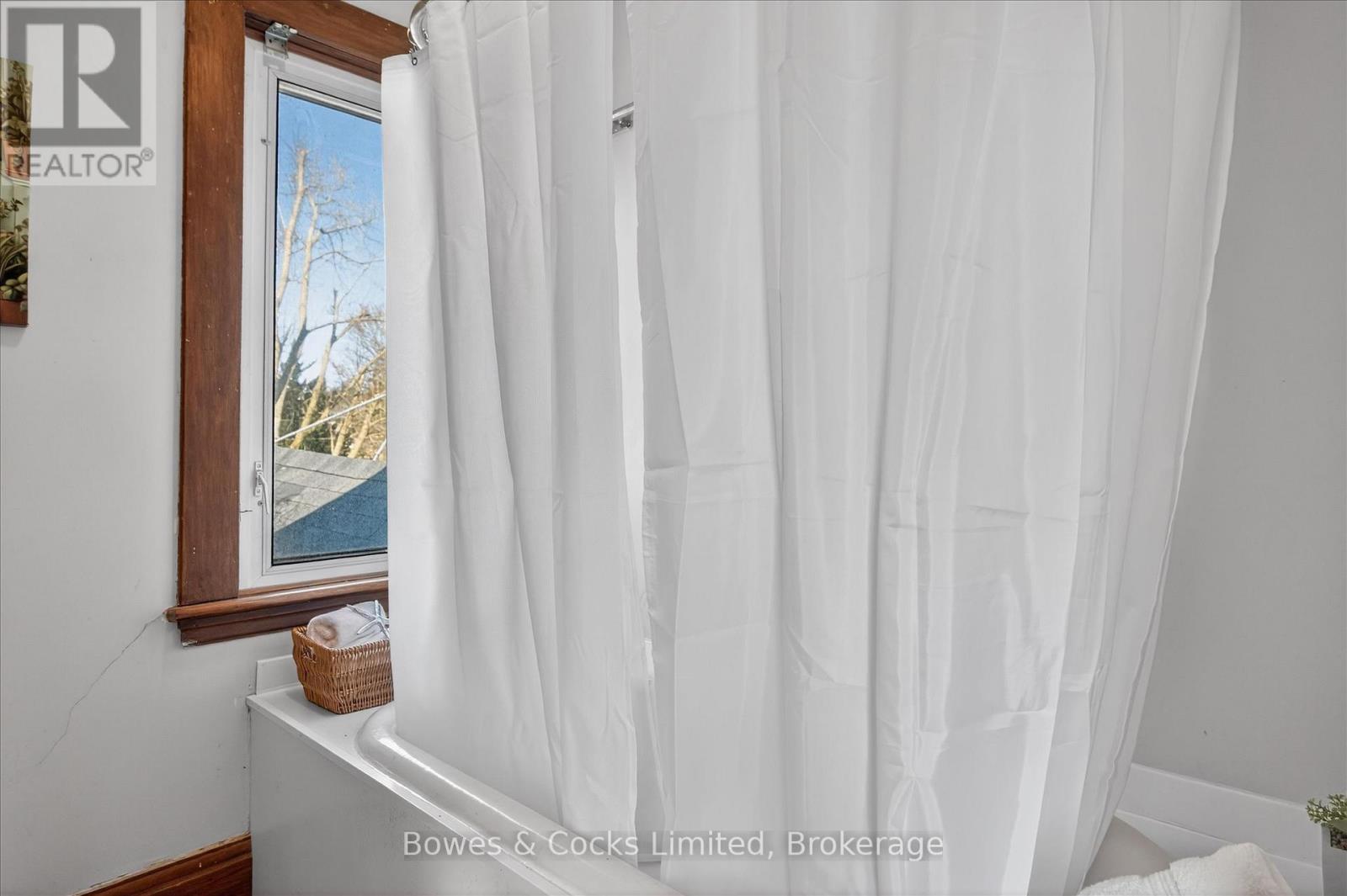 633 Downie Street, Peterborough (Town Ward 3), Ontario  K9H 4K2 - Photo 37 - X12934294