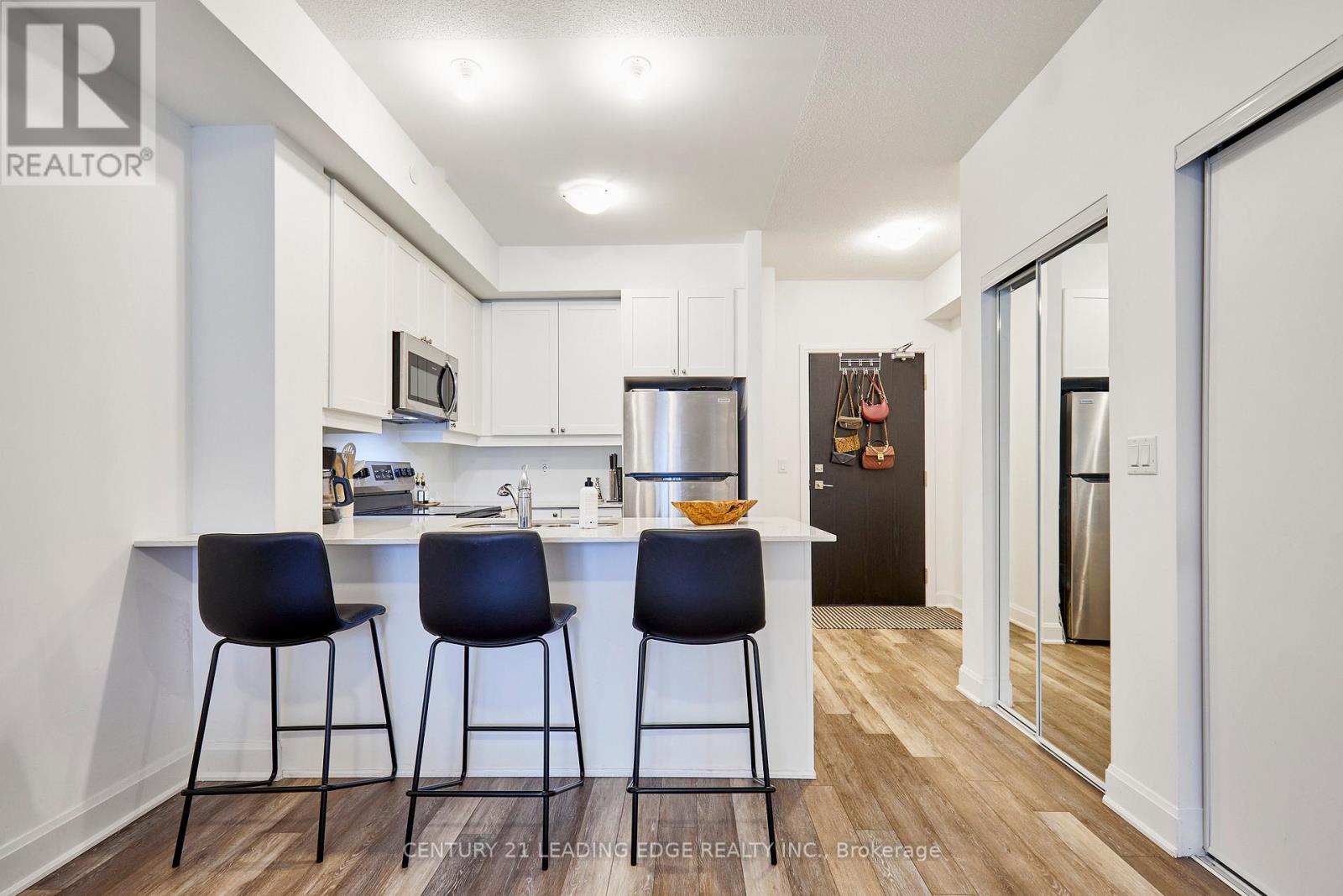 105 - 50 Lakebreeze Drive, Clarington (Newcastle), Ontario  L1B 0V9 - Photo 4 - E12934658