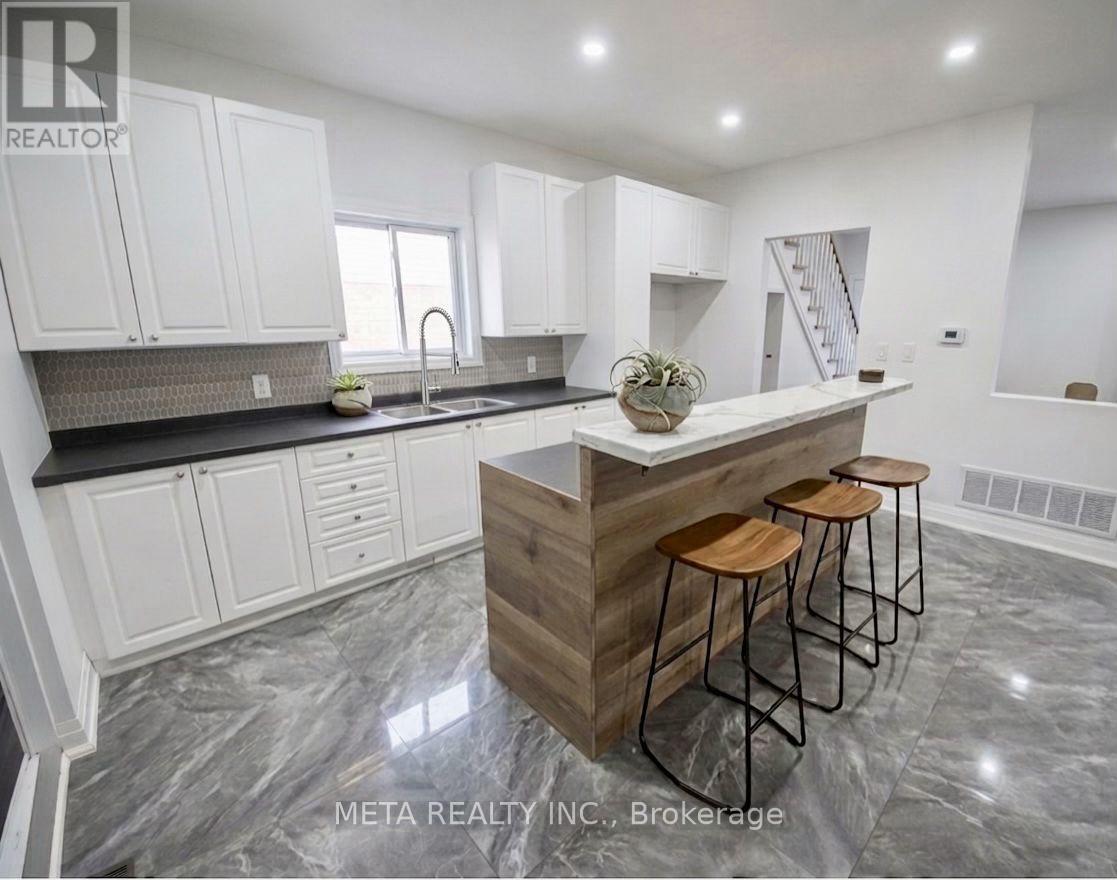 636 Union Street, Peterborough (Town Ward 3), Ontario  K9H 3V5 - Photo 2 - X12934814