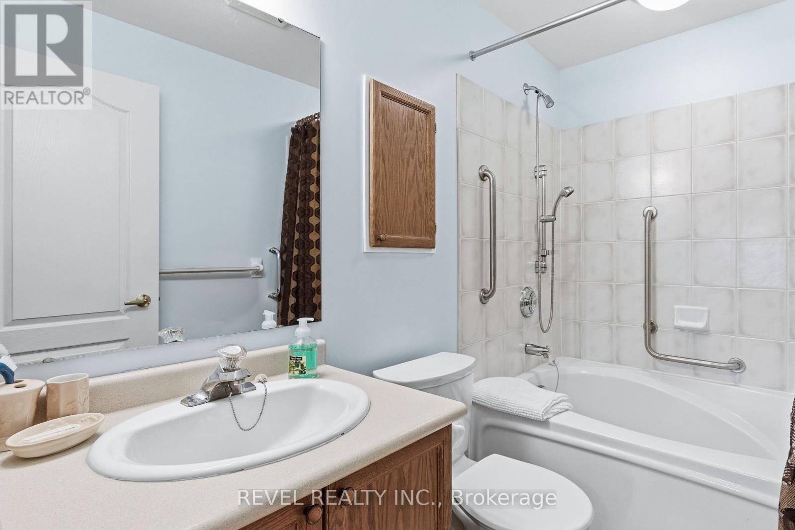 306 - 3 Heritage Way, Kawartha Lakes (Lindsay), Ontario  K9V 5Z1 - Photo 20 - X12935038