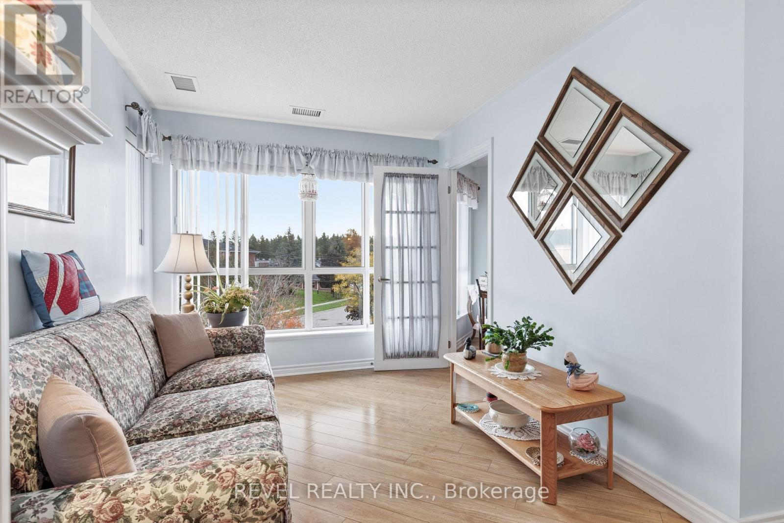 306 - 3 Heritage Way, Kawartha Lakes (Lindsay), Ontario  K9V 5Z1 - Photo 8 - X12935038