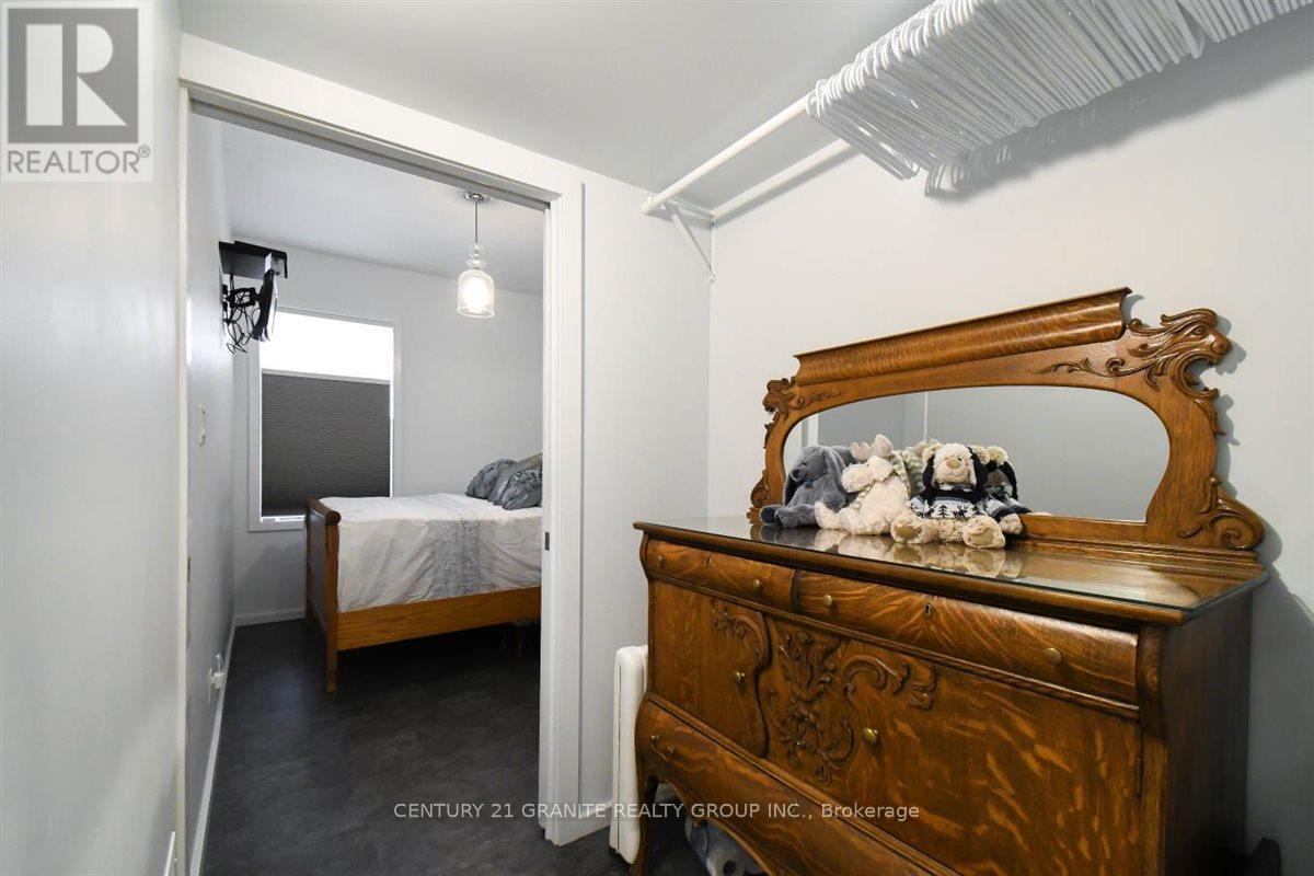 194 Hastings Street N, Bancroft (Bancroft Ward), Ontario  K0L 1C0 - Photo 17 - X12935350