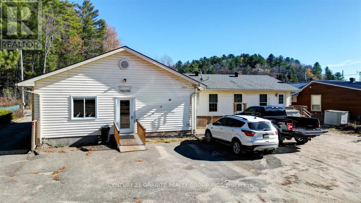 194 Hastings Street N, Bancroft (Bancroft Ward), Ontario  K0L 1C0 - Photo 2 - X12935350