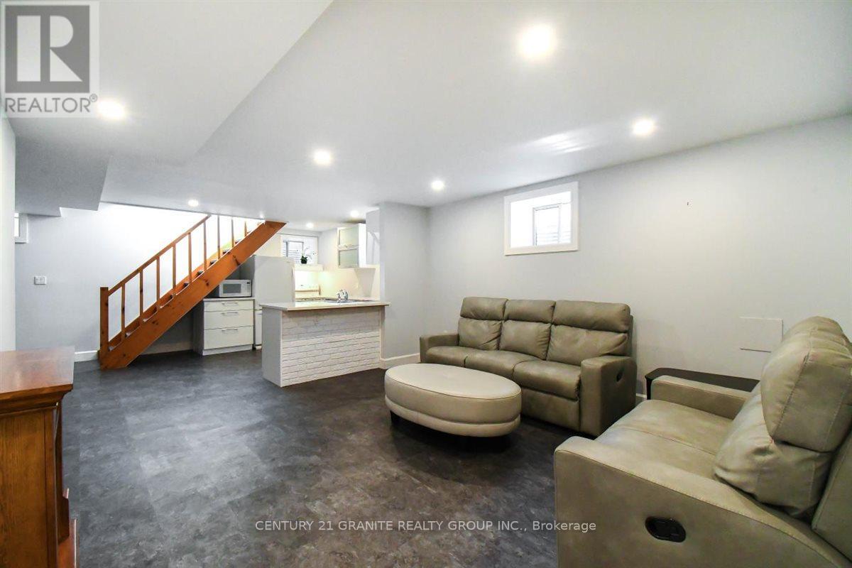 194 Hastings Street N, Bancroft (Bancroft Ward), Ontario  K0L 1C0 - Photo 24 - X12935350