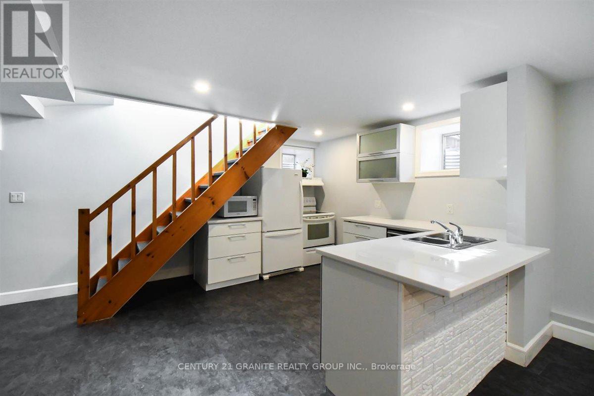 194 Hastings Street N, Bancroft (Bancroft Ward), Ontario  K0L 1C0 - Photo 30 - X12935350