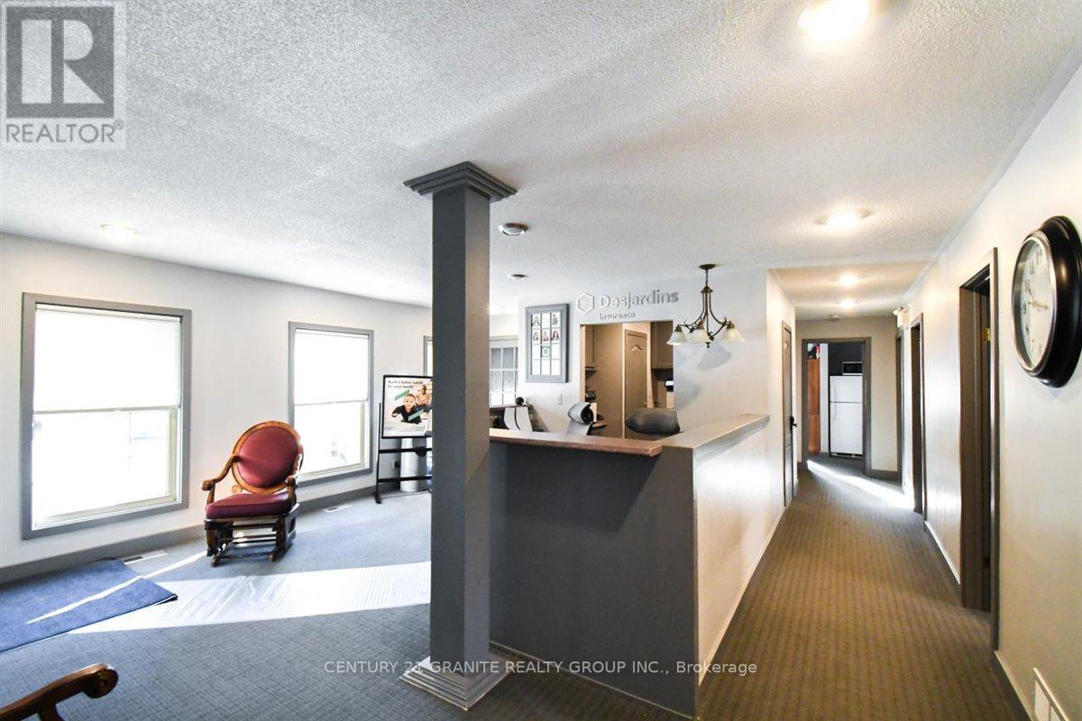 194 Hastings Street N, Bancroft (Bancroft Ward), Ontario  K0L 1C0 - Photo 32 - X12935350